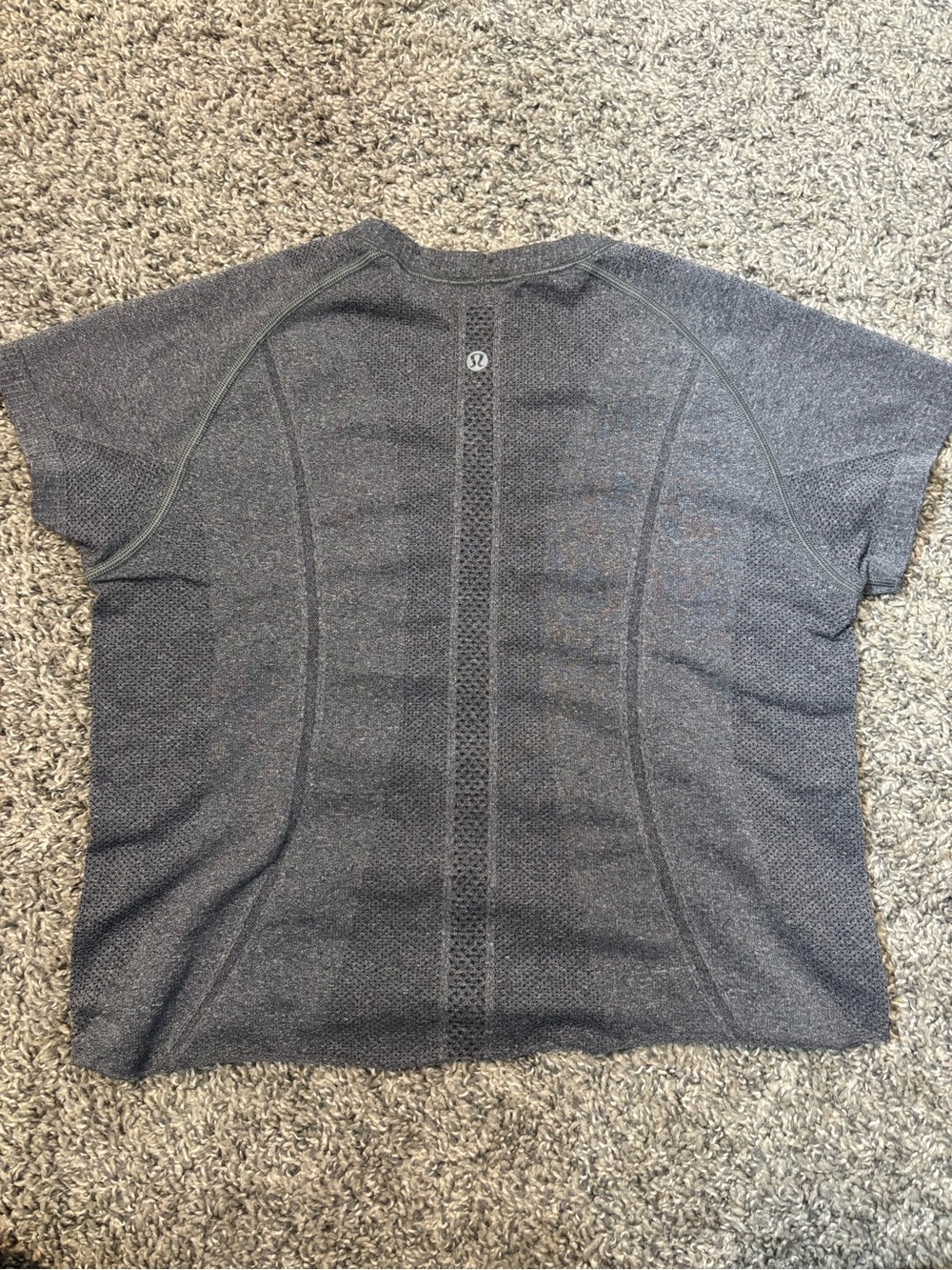 lululemon athletica Short Sleeve Seam Detail Top — Charcoal SOMEONE CUT TO CROP